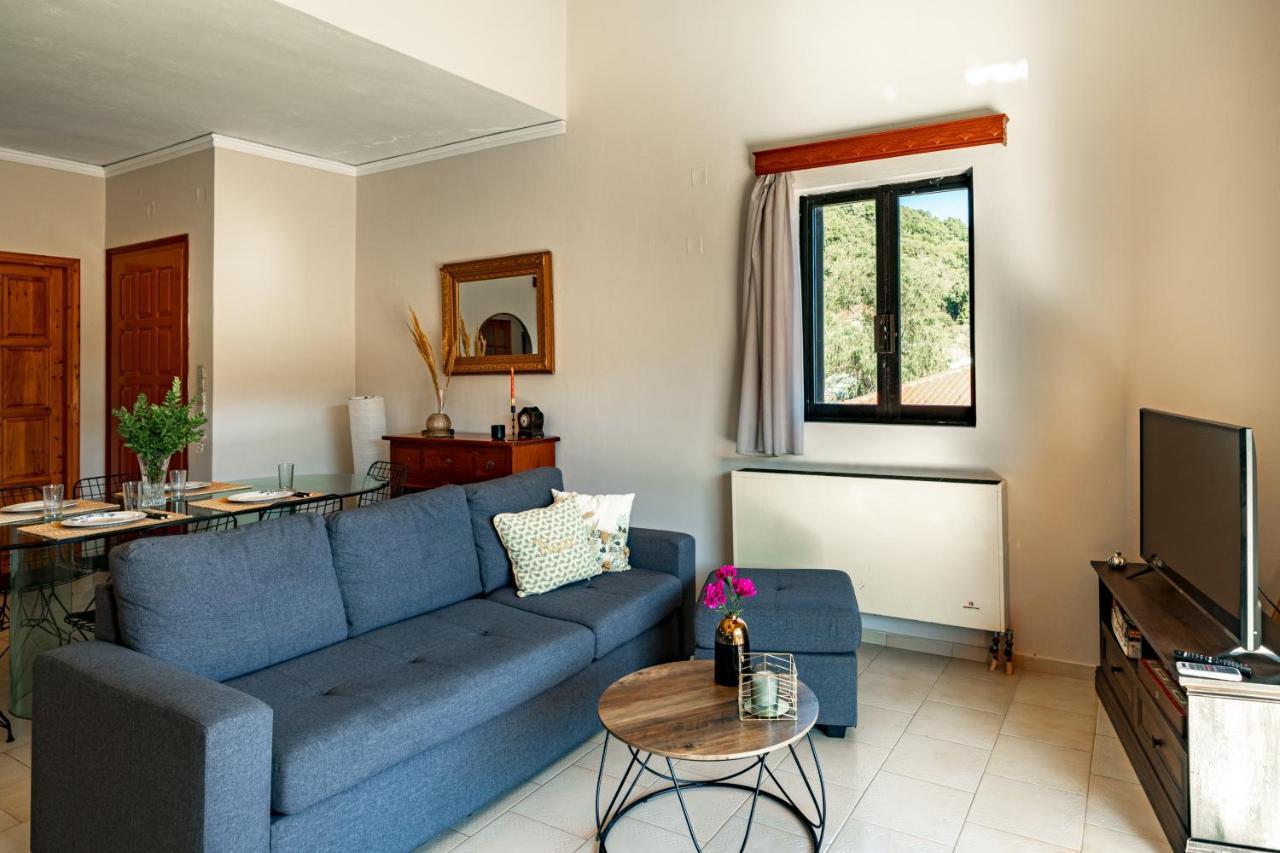 Golden Flower'S Apartment Poros  Luaran gambar