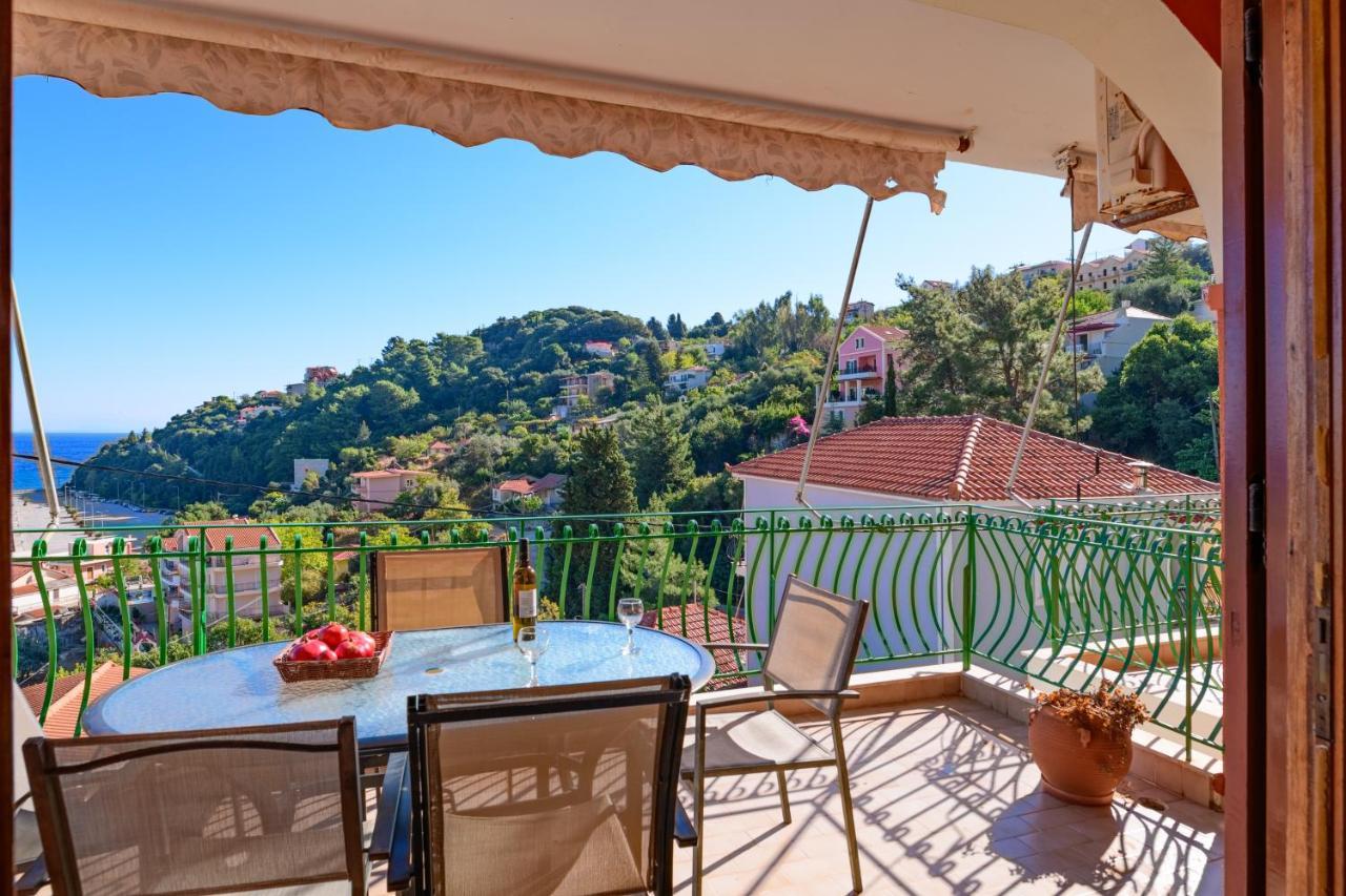 Golden Flower'S Apartment Poros  Luaran gambar