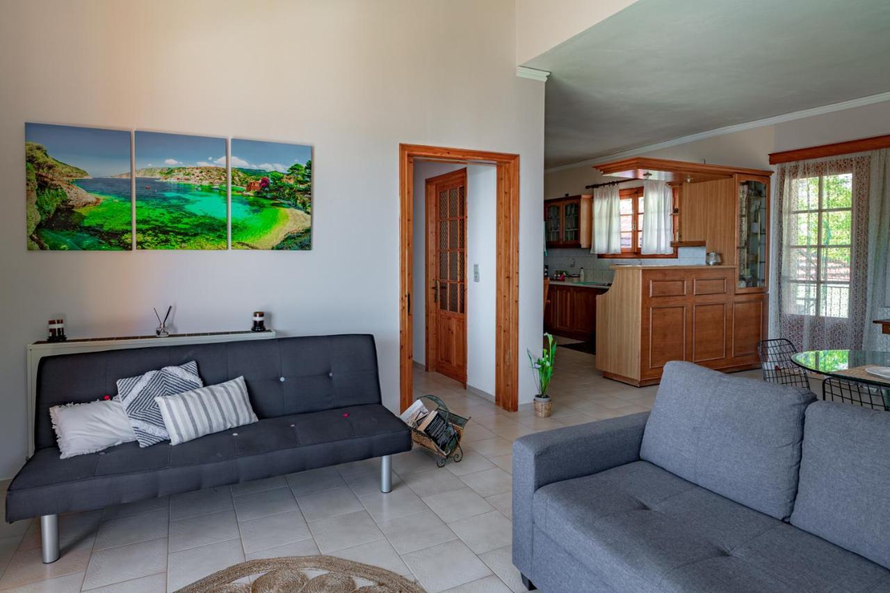 Golden Flower'S Apartment Poros  Luaran gambar