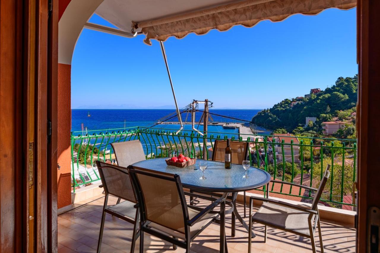 Golden Flower'S Apartment Poros  Luaran gambar