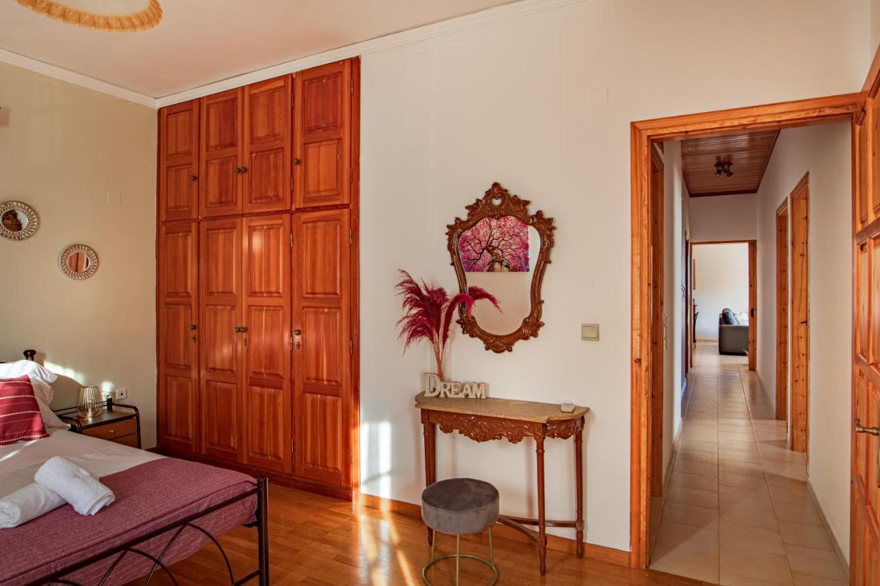 Golden Flower'S Apartment Poros  Luaran gambar