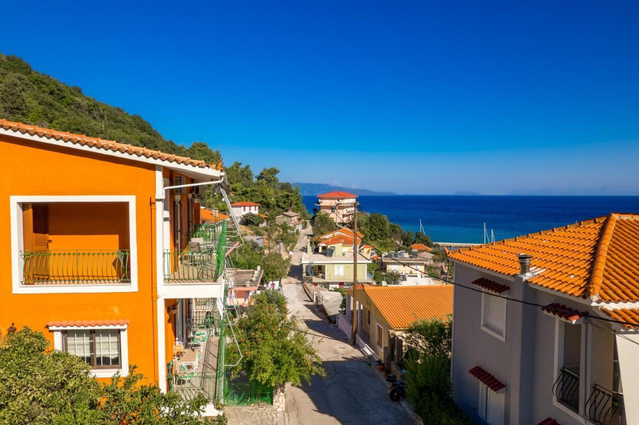 Golden Flower'S Apartment Poros  Luaran gambar