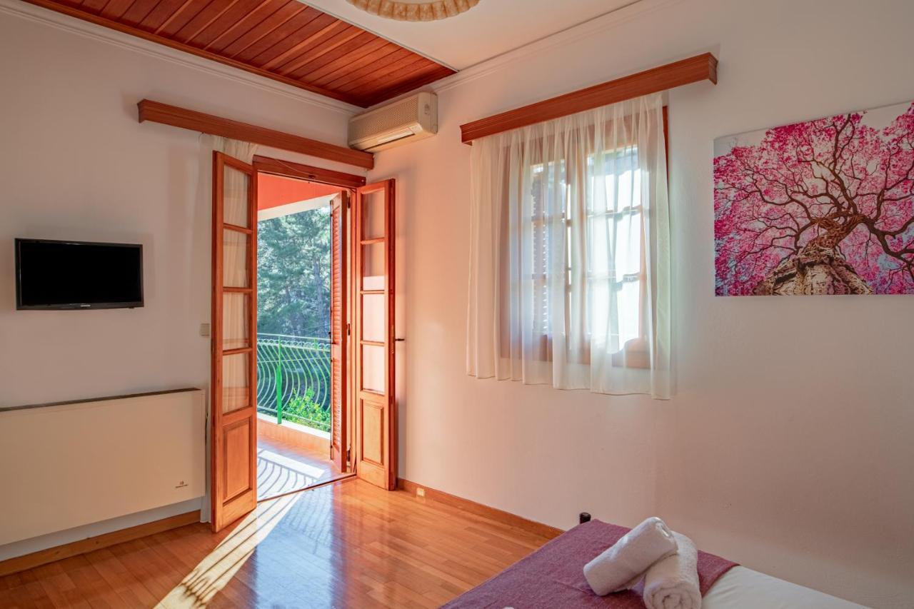 Golden Flower'S Apartment Poros  Luaran gambar