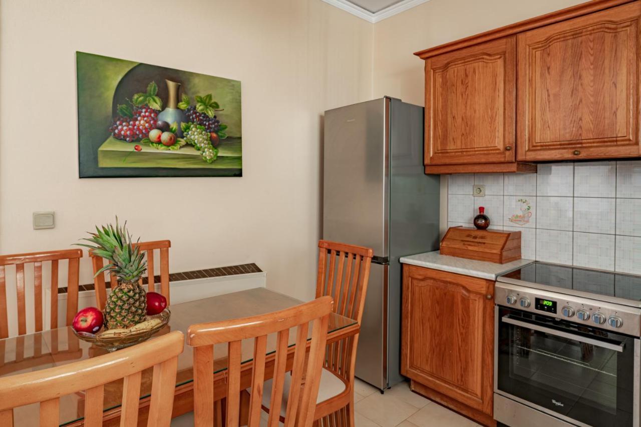 Golden Flower'S Apartment Poros  Luaran gambar